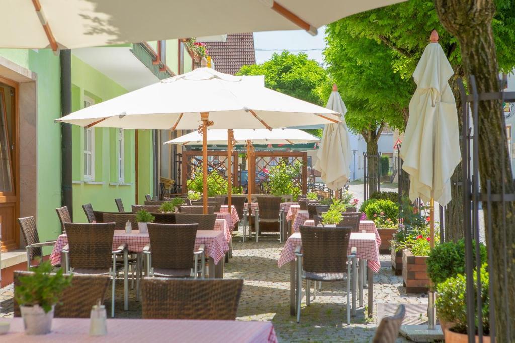 Hotel Wilder Mann Königstein in der Oberpfalz Esterno foto